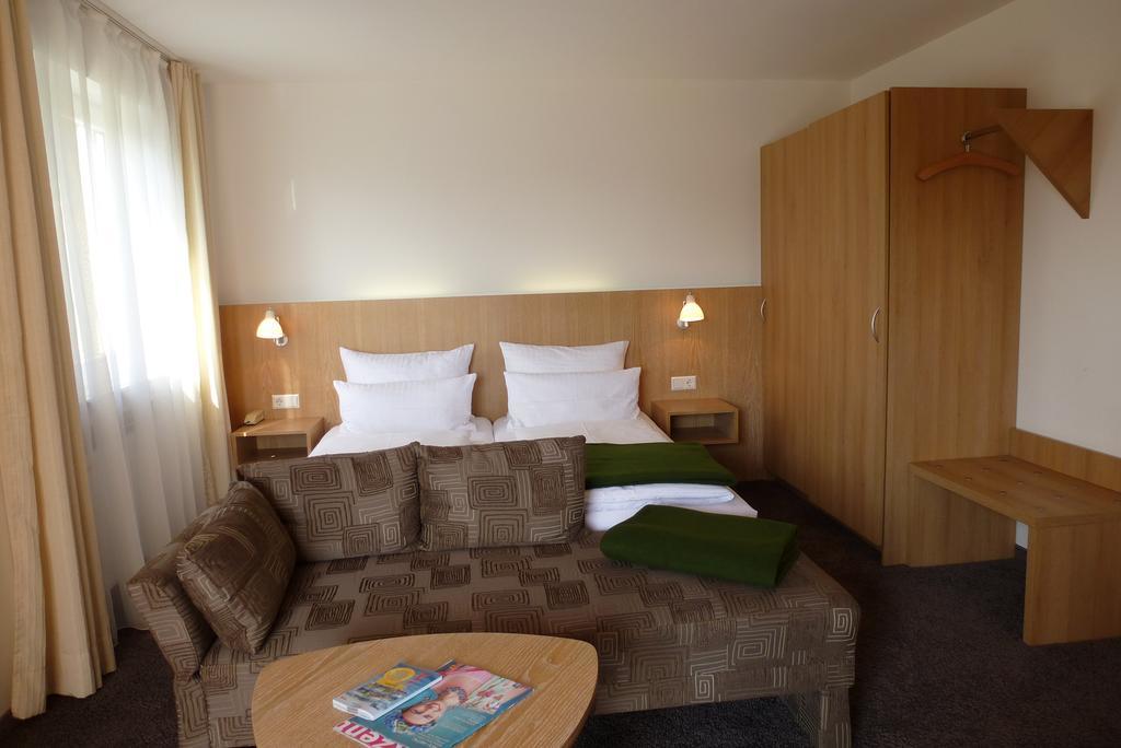 Hotel Alpenblick Garni Uberlingen Quarto foto